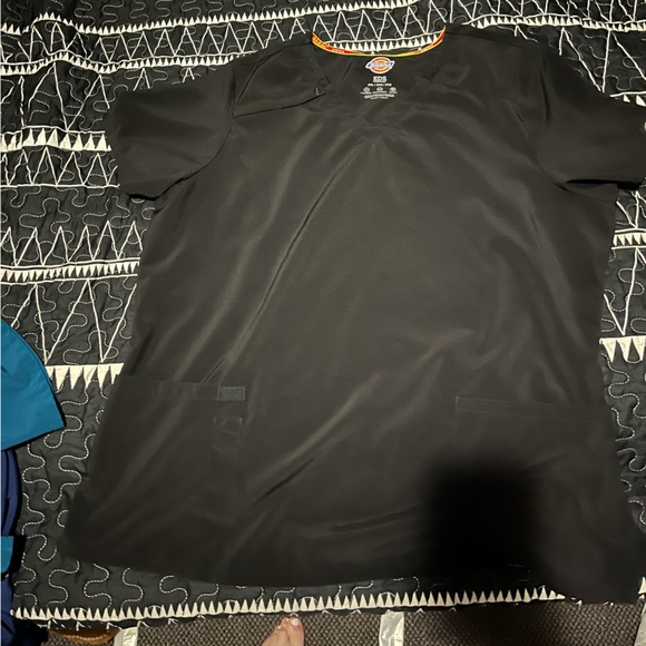 Dickies bundle scrub tops - Picture 5 of 6